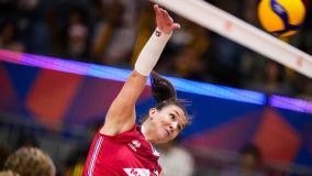 Helena Cazaute, ponteira da Seleção da França de Vôlei