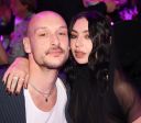 Charli XCX compartilha detalhes sobre 2º casamento: "Todos com ressaca"