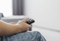 A TV te espiona? Saiba como desativar o ACR e proteger sua privacidade