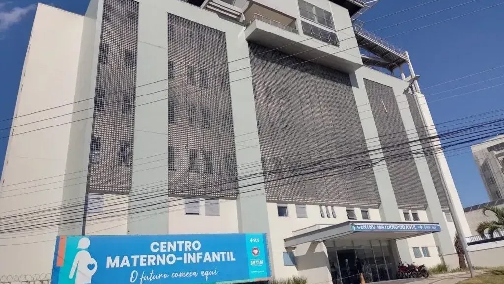 MENINA MORRE PARTO EMERGÊNCIA