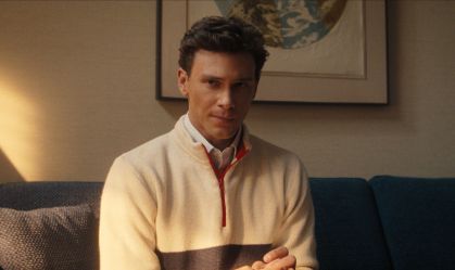 Ator de Erik Menendez em "Monstros" vai estrelar filme de Luca Guadagnino