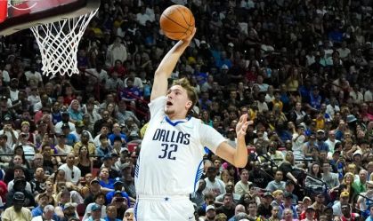 Novo astro da NBA, Cooper Flagg faz sua estreia pelo Dallas Mavericks