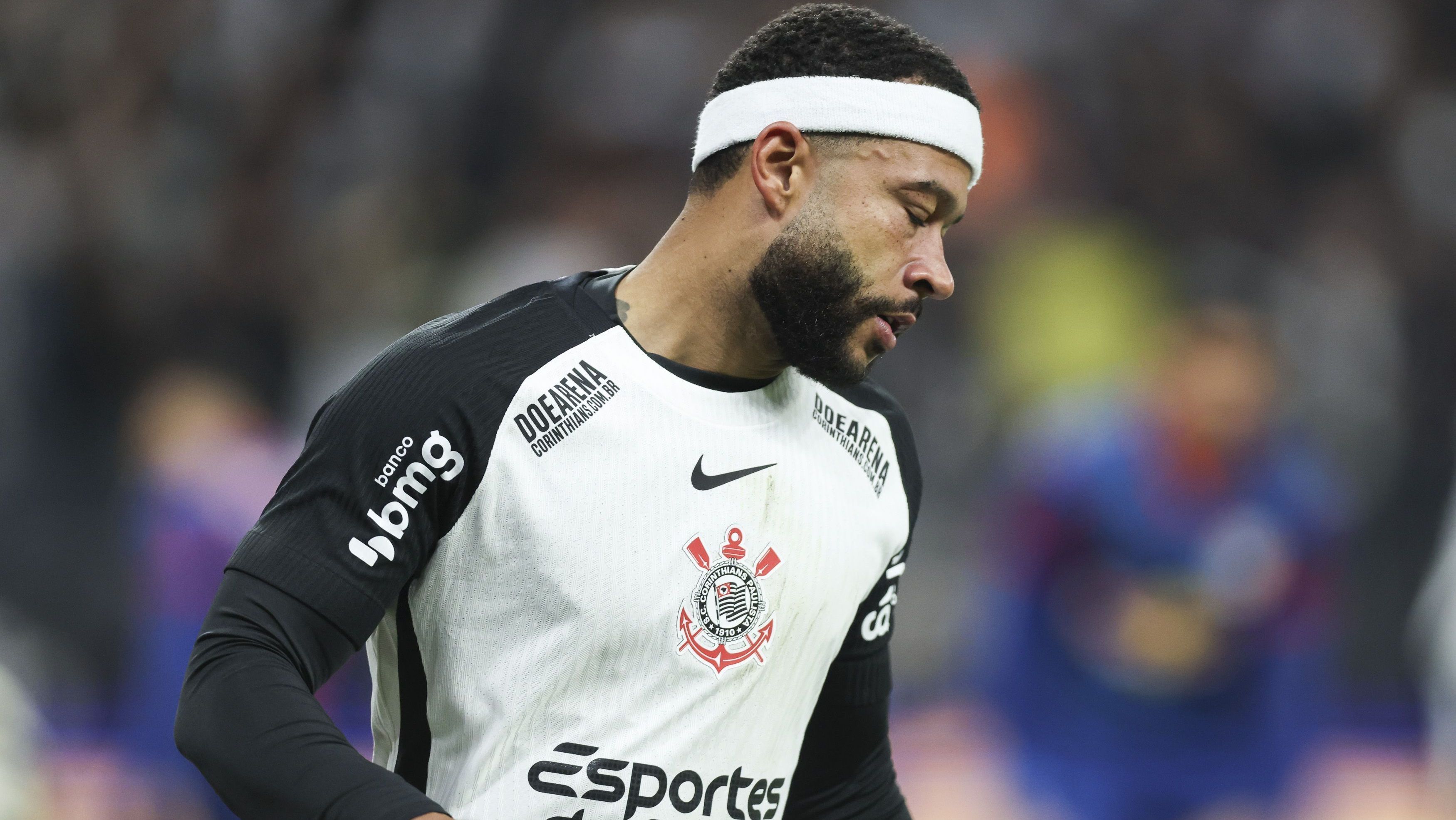 Memphis Depay em Corinthians x Red Bull Bragantino
