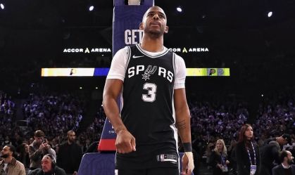 Chris Paul retorna ao Los Angeles Clippers para a 21ª temporada na NBA