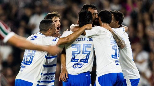 Jogadores do Cruzeiro comemoram gol contra o Fluminense