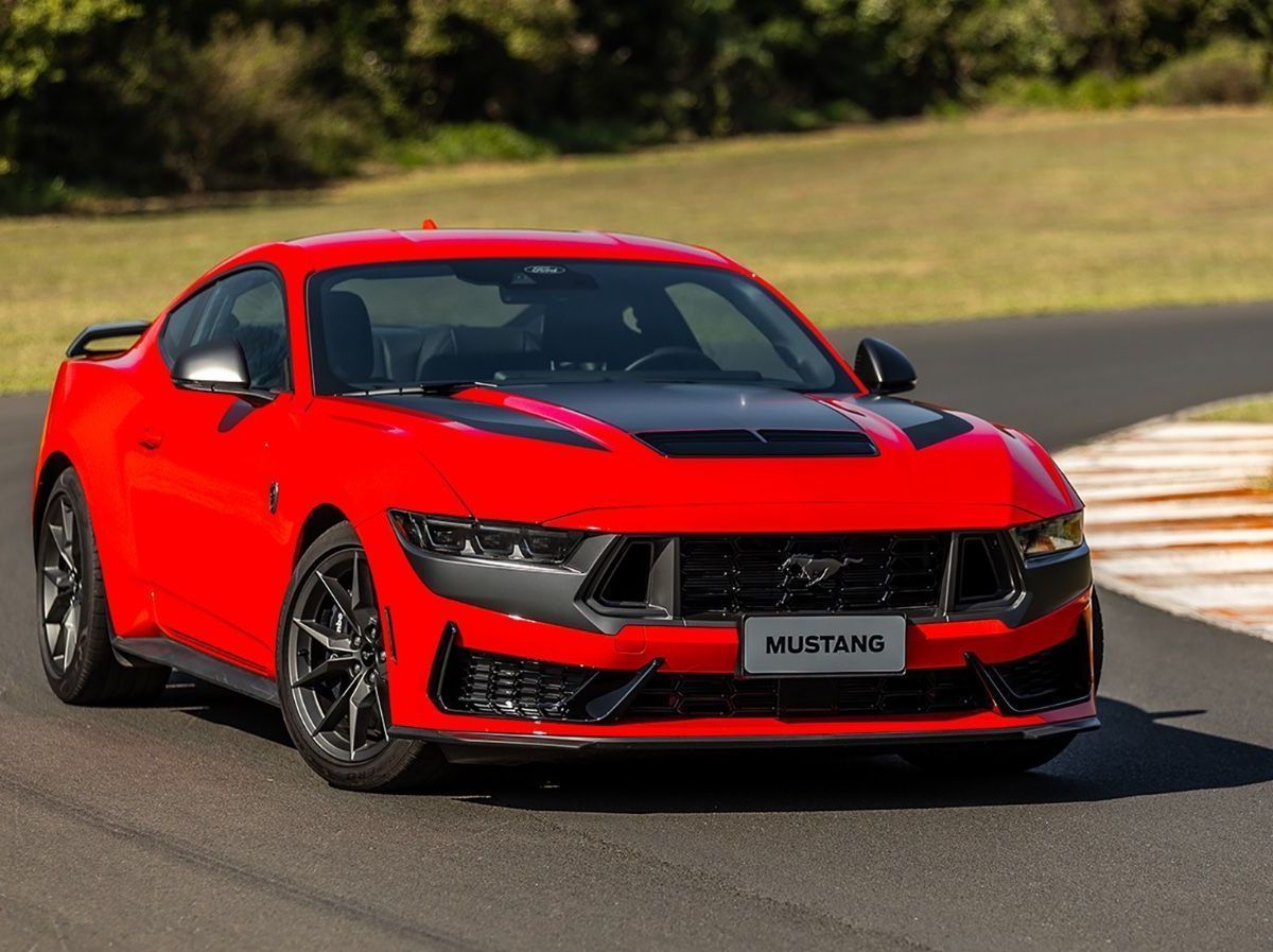 Ford Mustang Dark Horse vem ao Brasil com versão ainda mais