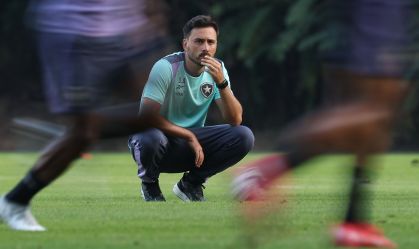 Botafogo não consegue regularizar Davide Ancelotti para jogo contra o Vasco