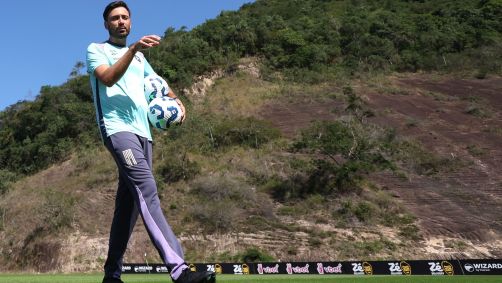 Davide Ancelotti comanda treino do Botafogo