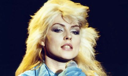 80 anos de Debbie Harry: relembre os sucessos do Blondie