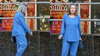 Débora Duarte é flagrada passeando pelas ruas do RJ; veja como ela está