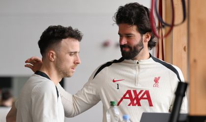 Esposa de Alisson, do Liverpool, faz relato tocante sobre Diogo Jota; veja