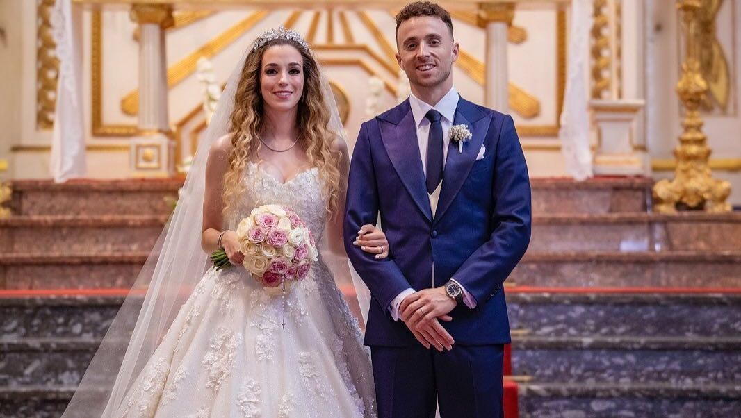 Diogo Jota e sua esposa Rute, em cerimônia de casamento