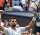 Djokovic celebra vitória em Wimbledon com dança especial com os filhos