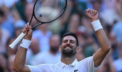 Djokovic sofre susto contra Cobolli, mas avança à semifinal de Wimbledon