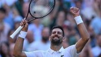 Djokovic sofre susto contra Cobolli, mas avança à semifinal de Wimbledon