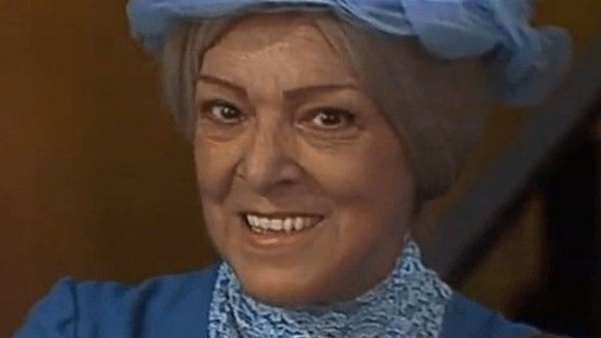 Angelins Fernandez 71 • Ha interpretato il famoso ruolo di esposizione di Witch Dona Clotde