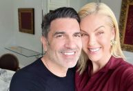 Após cirurgias de câncer, Edu Guedes recebe alta 10 dias antes do previsto