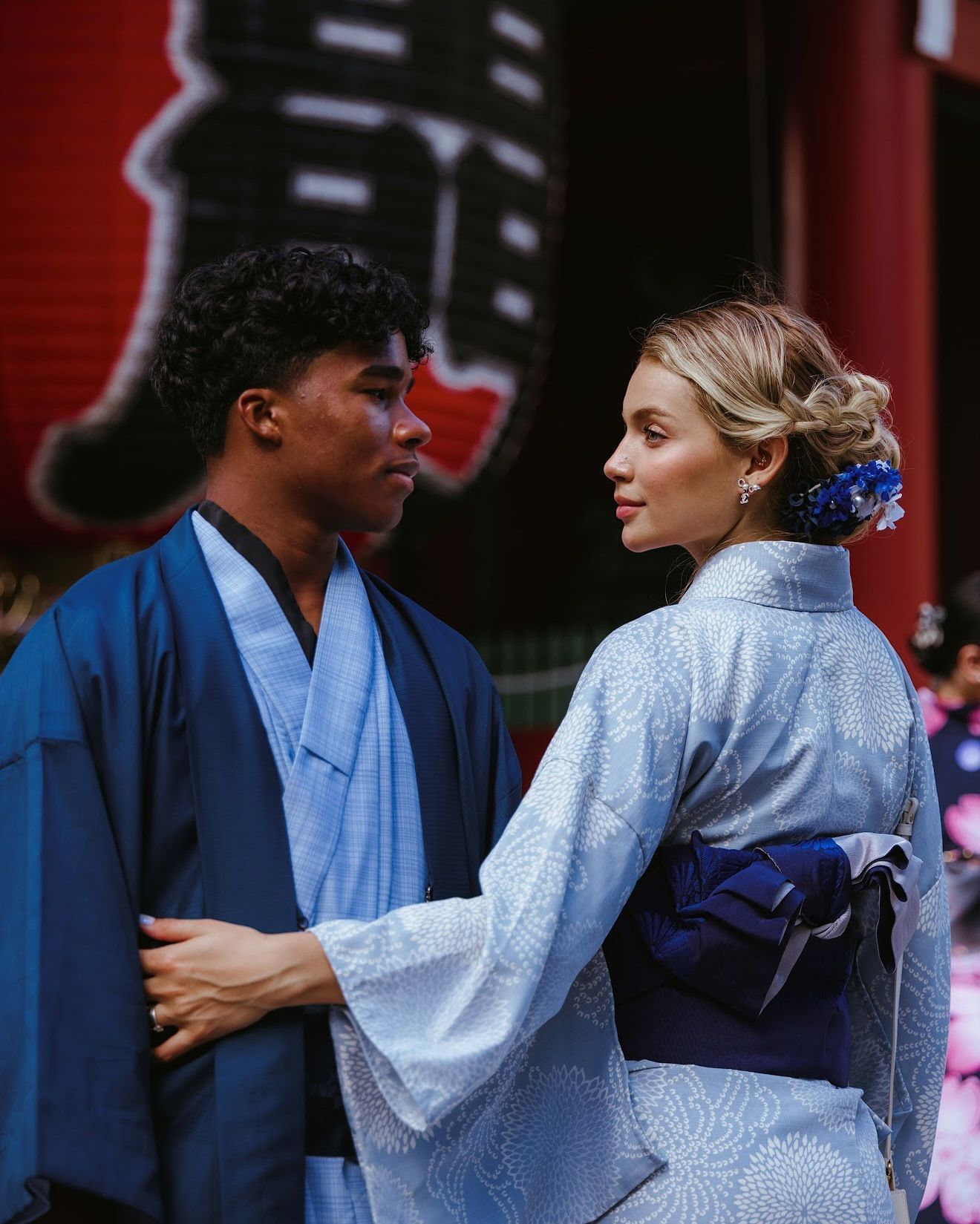 Endrick e Gabrielly Miranda curtem a lua de mel no Japão