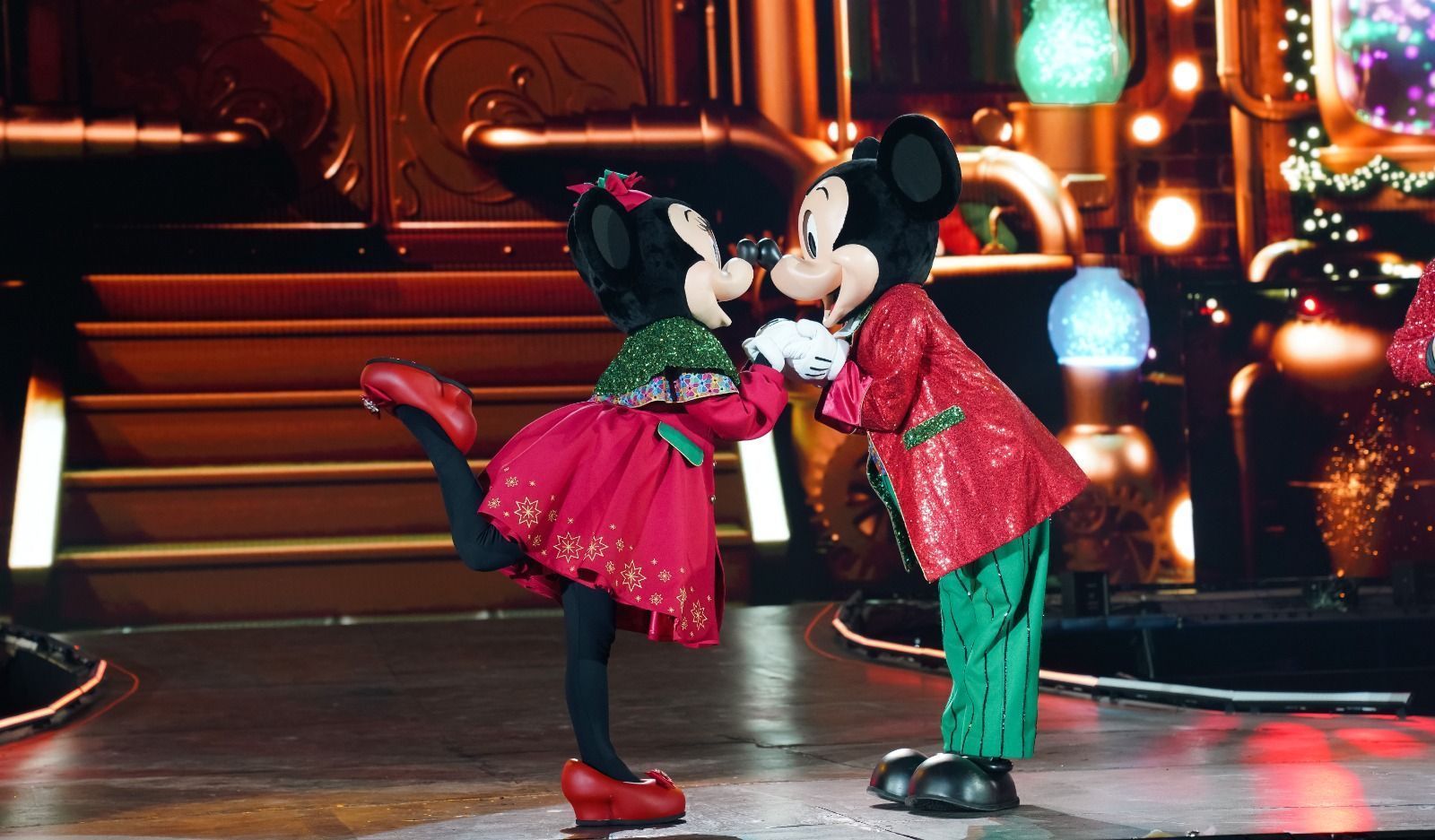Curitiba recebe espetáculo "Disney Celebra: Um Natal Inesquecível"