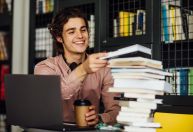 Vale a pena fazer mais um ano de cursinho? Especialistas dão dicas