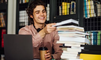 Enem 2025: como estudar para a prova de forma interdisciplinar?