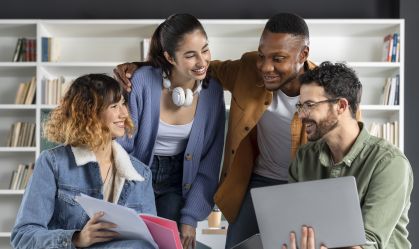 Capes lança edital para estudantes estrangeiros