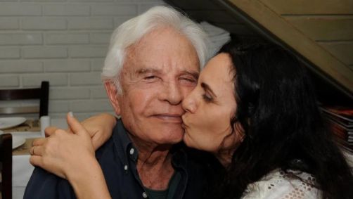 A viúva de Cid Moreira disse que é conhecido que o primeiro ano do luto, que ela está passando, é o mais difícil