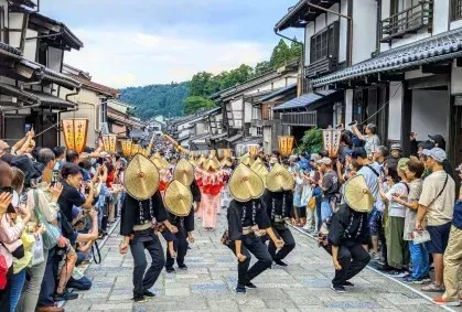 Festival do Japão exalta cultura nipônica com gastronomia e shows em SP
