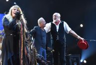 Fleetwood Mac vai voltar? Stevie Nicks e Lindsey fazem posts misteriosos