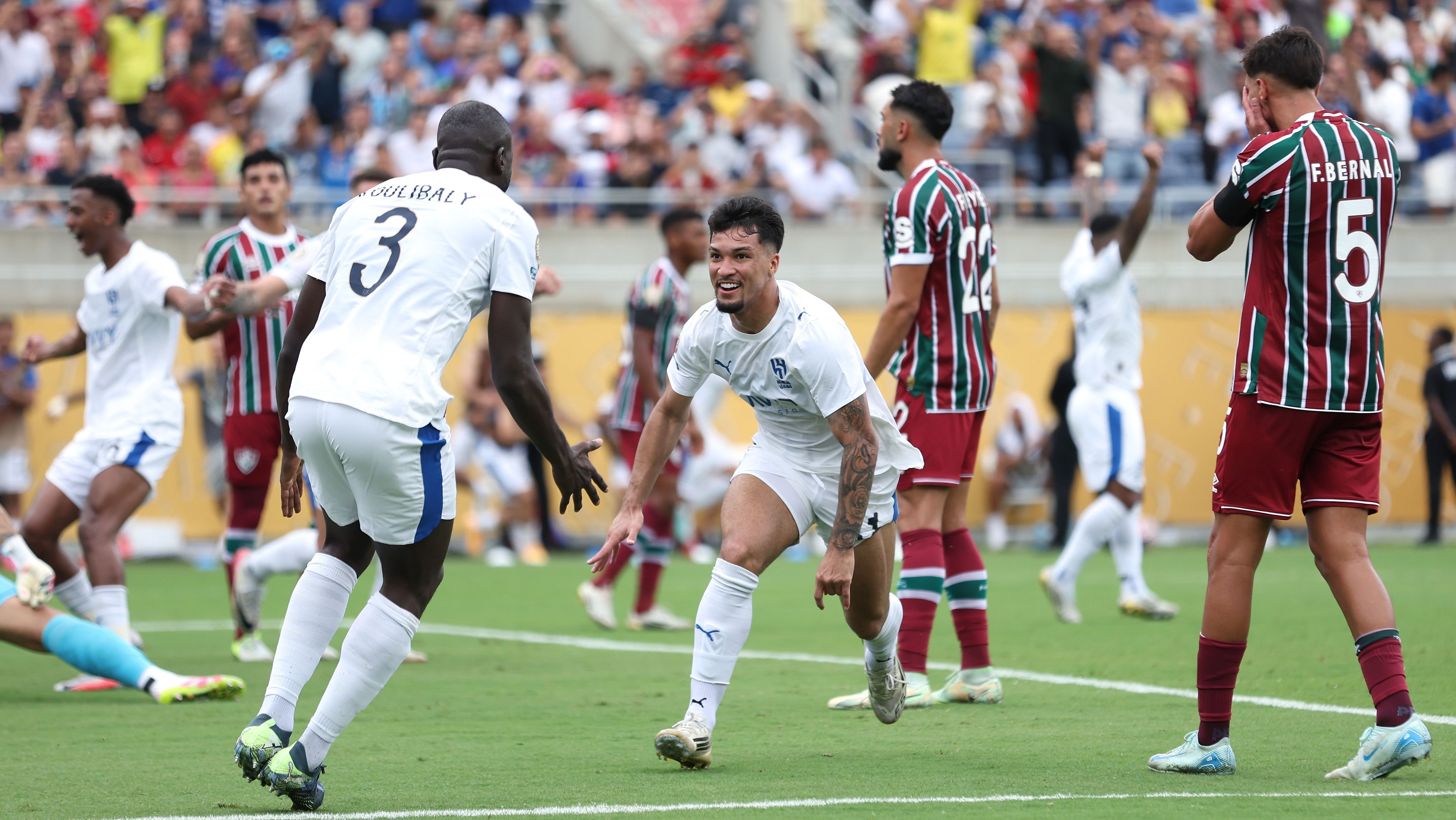 Marcos Leonardo comemora gol sobre o Fluminense no Mundial
