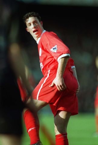 Fowler cometeu atos homofóbicos contra Le Saux, do Chelsea, em 1999 • Foto: Michael Craig/Mark Leech Sports Photography/Getty Images