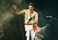 "Filha de Freddie Mercury se parece mesmo com ele", diz autora de biografia