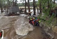 Socorristas do México ajudam nas buscas e resgates após enchentes no Texas