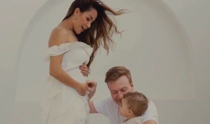 Em vídeo, Gabi Luthai e Teo Teló anunciam segunda gravidez