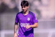 Ceará e Corinthians fazem duelo direto por posições no Brasileirão