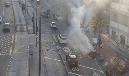 Tiroteio na Praça Seca afeta BRT, ônibus e interdita vias no Rio