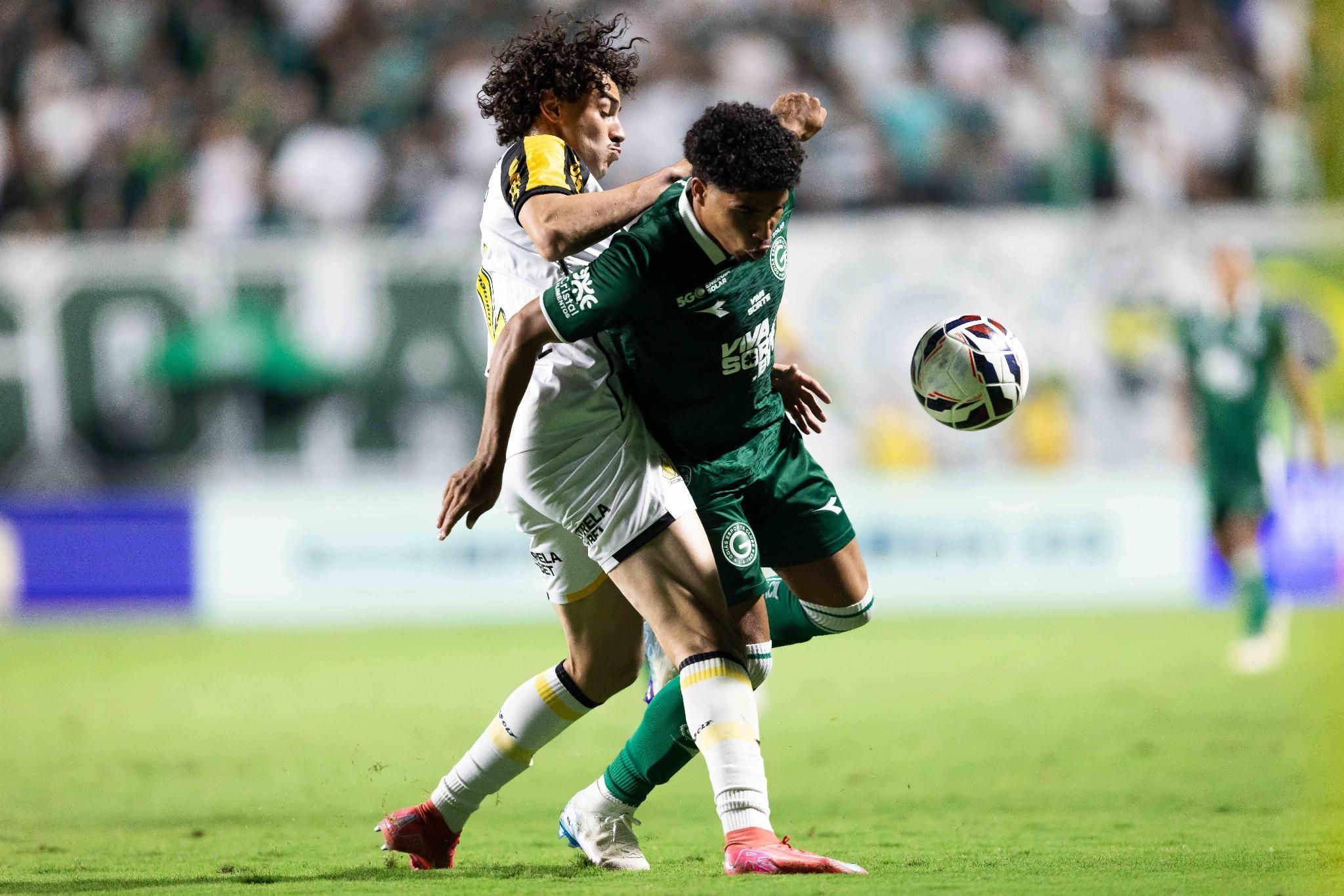 Goiás e Criciúma pela Série B