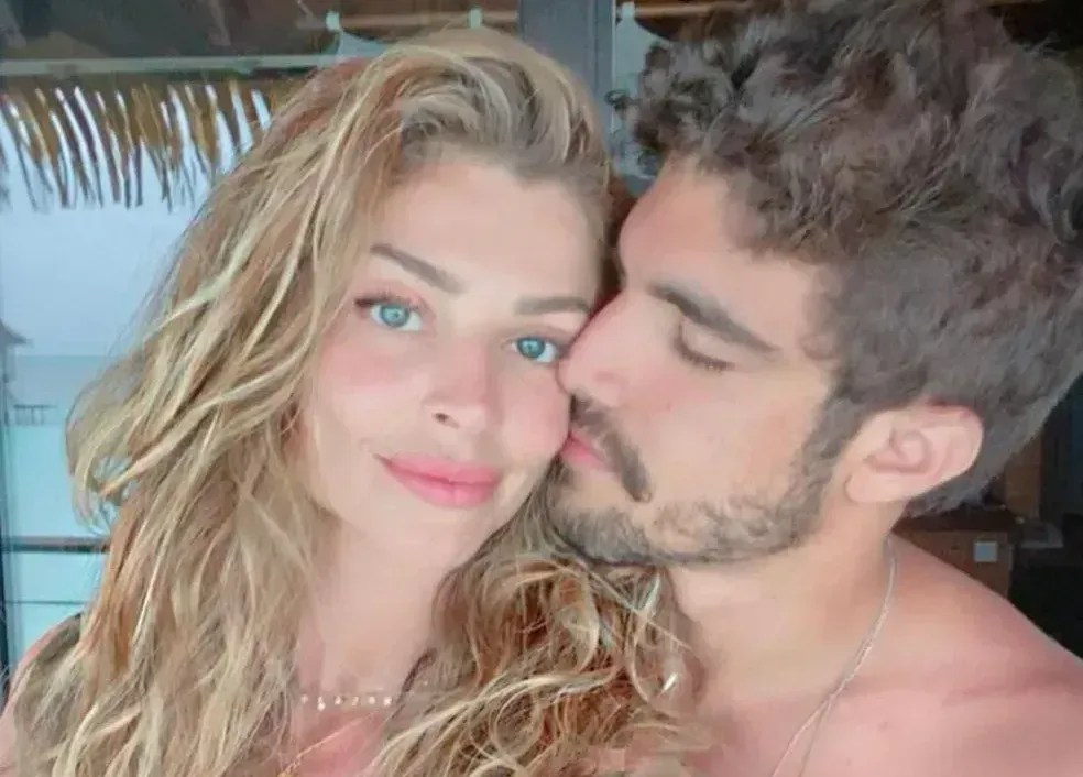 Atriz Grazi Massafera e Caio Castro