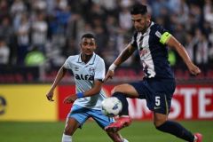 Lance de Alianza Lima x Grêmio, pela Copa Sul-Americana