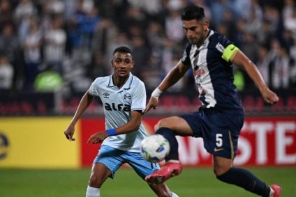 Lance de Alianza Lima x Grêmio, pela Copa Sul-Americana