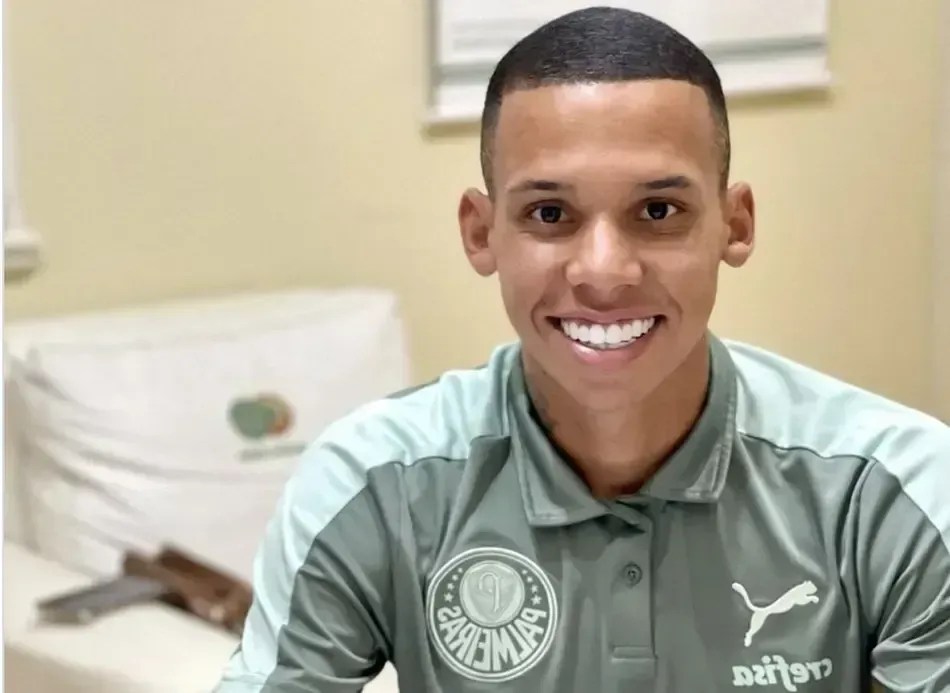 Gustavo Garcia, cria do Palmeiras, é o novo jogador do Famalicão