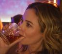 "Vale Tudo": web critica cena em que Heleninha pede mambo; Paolla reage
