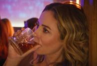 "Vale Tudo": web critica cena em que Heleninha pede mambo e Paolla reage