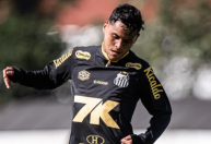 Santos renova com promessa da base; veja detalhes