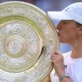 Iga Swiatek passeia contra norte-americana e é campeã de Wimbledon