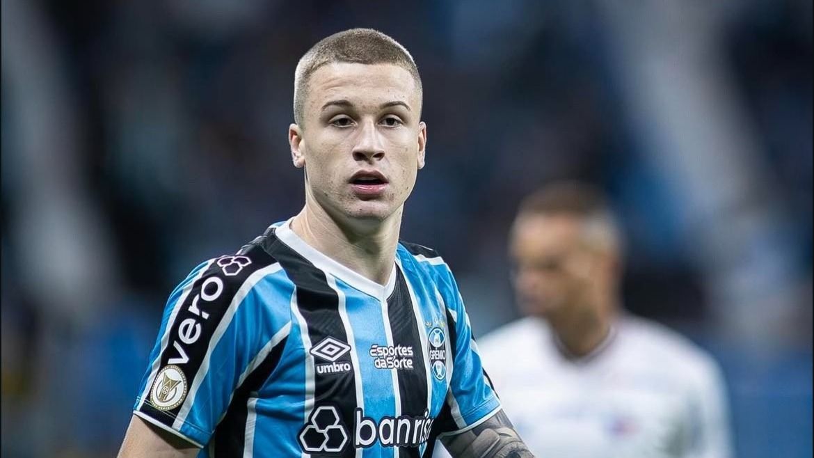Igor Serrote, em jogo pelo Grêmio