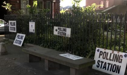 Reino Unido planeja reduzir idade mínima de voto para 16 anos