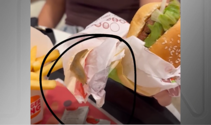 Vídeo: mulher encontra lesma viva em hamburguer no Piauí