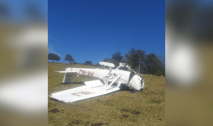 Avião faz pouso de emergência após falha no motor no interior de São Paulo