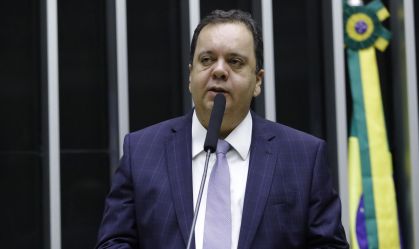 Família de Elmar Nascimento é alvo de operação sobre desvio de emendas